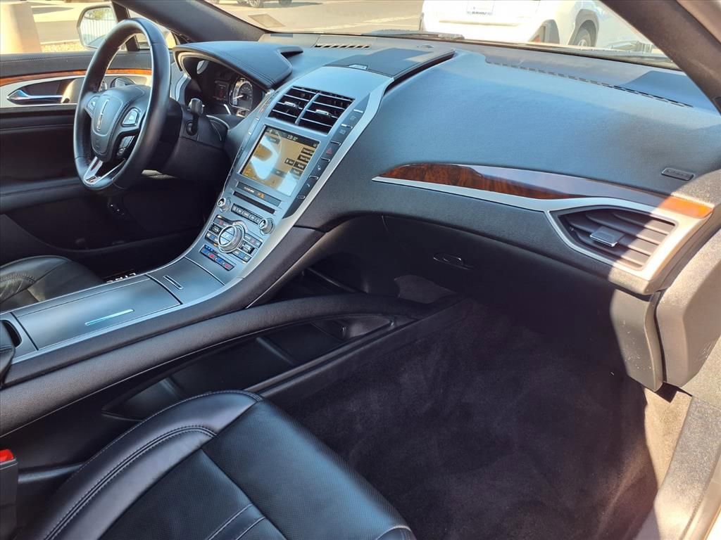 Used 2018 Lincoln MKZ Reserve w/ Technology Package image 16