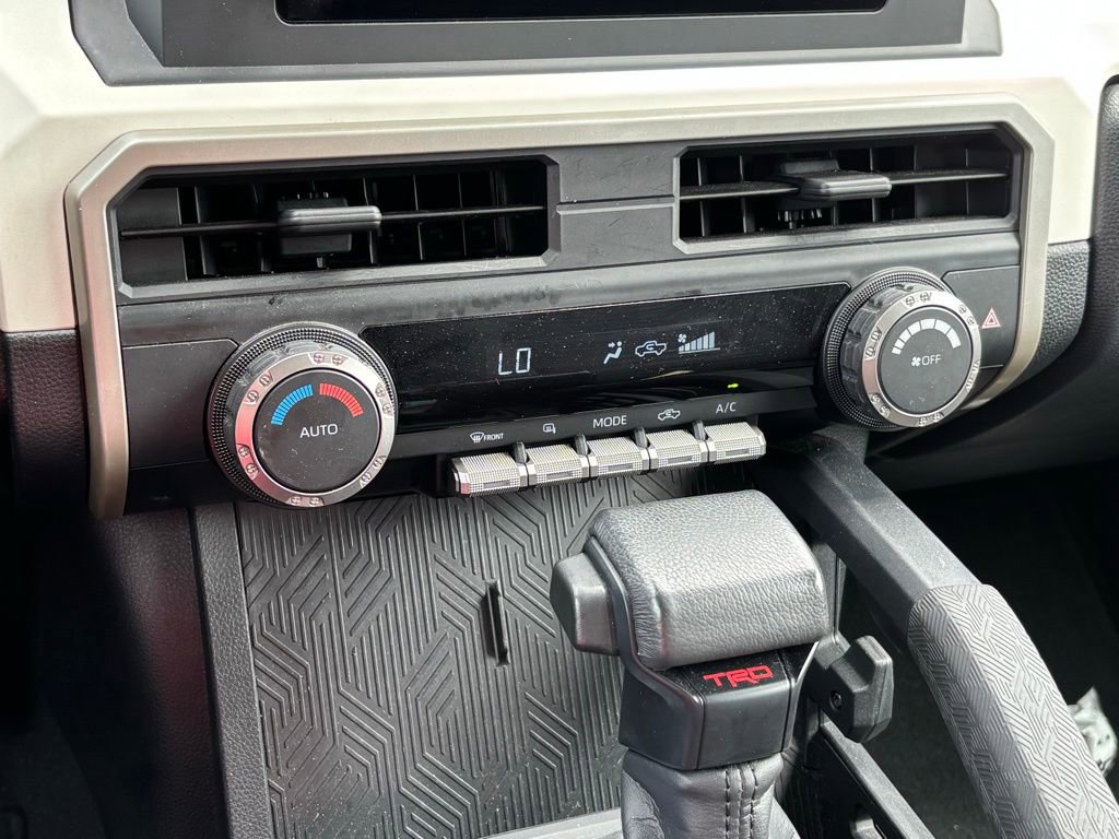 Used 2024 Toyota Tacoma TRD Off-Road AWD/4WD image 11