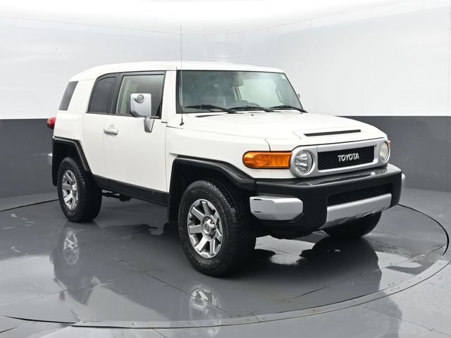 Used 2014 Toyota FJ Cruiser 4WD w/ Upgrade Package image 3