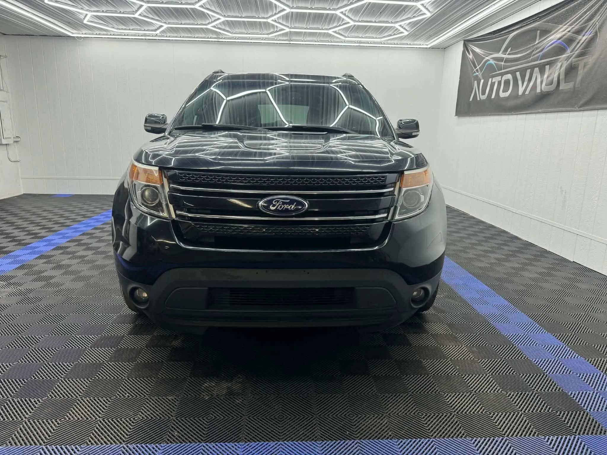 Used 2014 Ford Explorer Limited AWD/4WD image 4