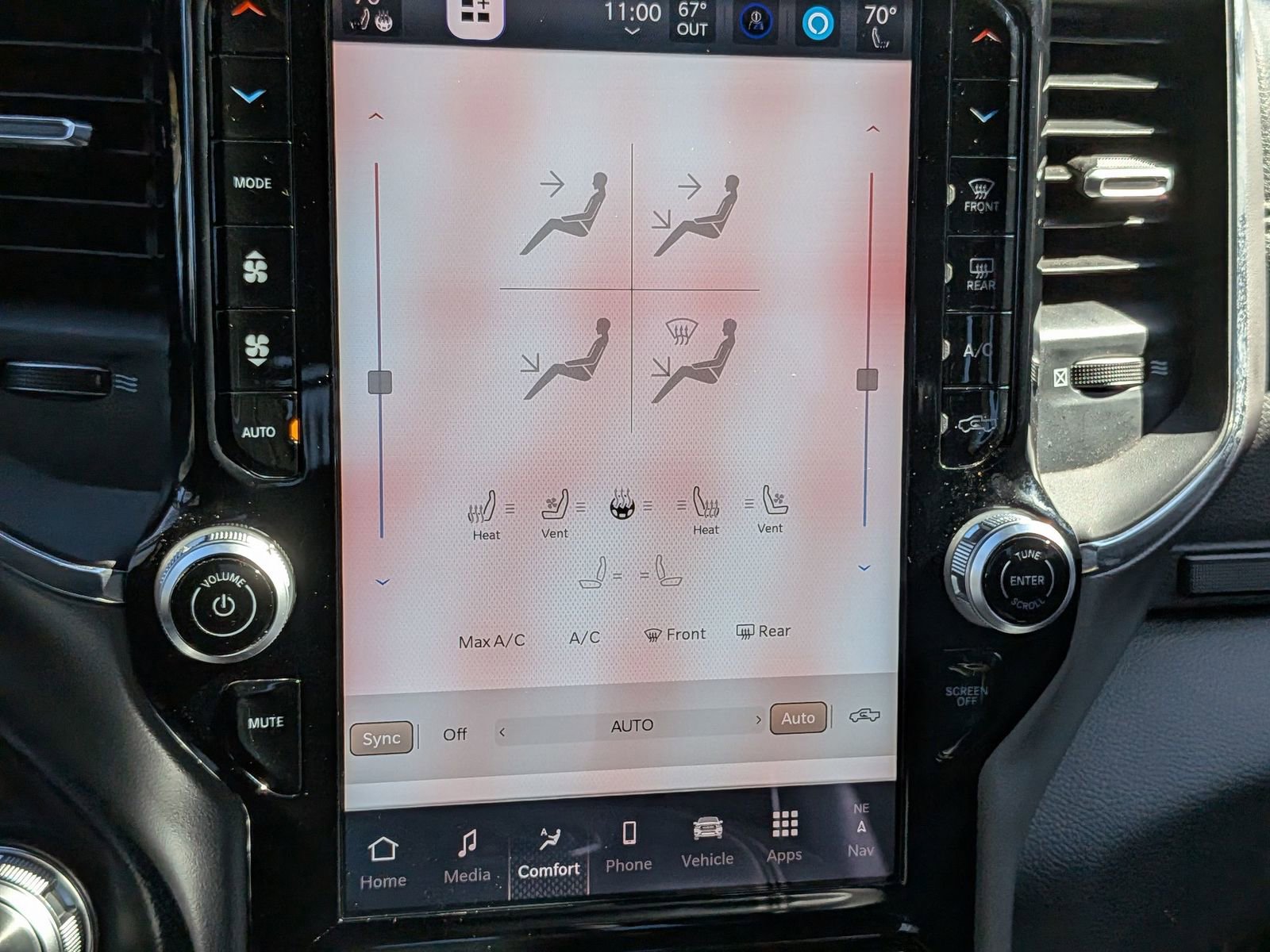 Used 2025 RAM 1500 Laramie image 25