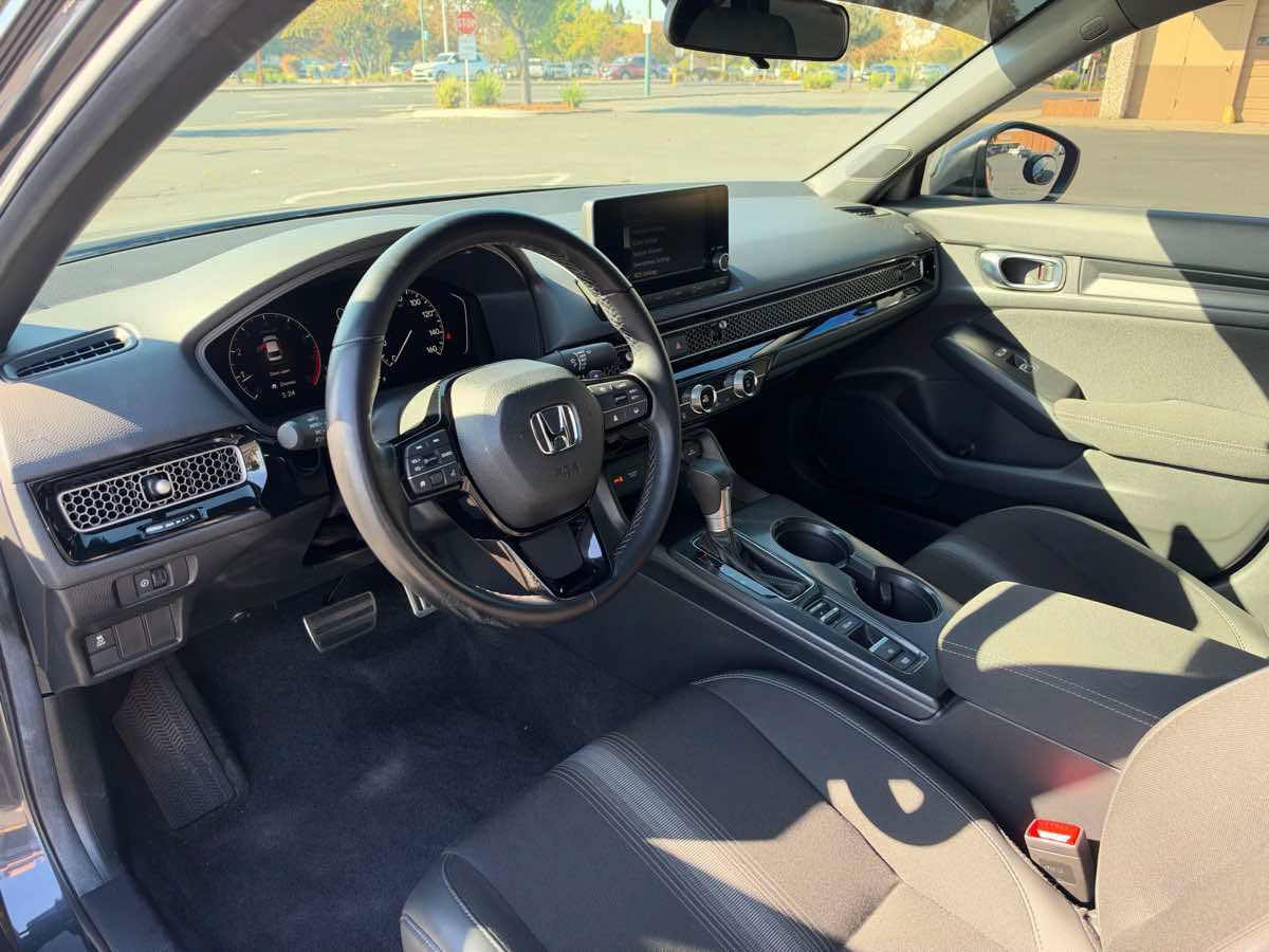 Used 2025 Honda Civic Sport image 14