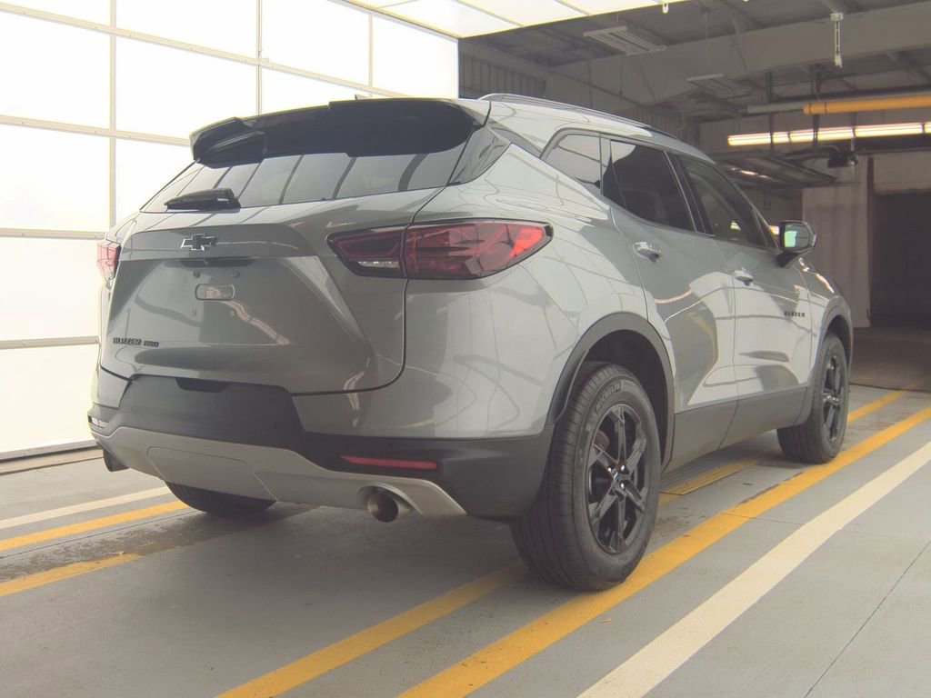 Used 2024 Chevrolet Blazer LT w/ Convenience Package AWD/4WD image 4