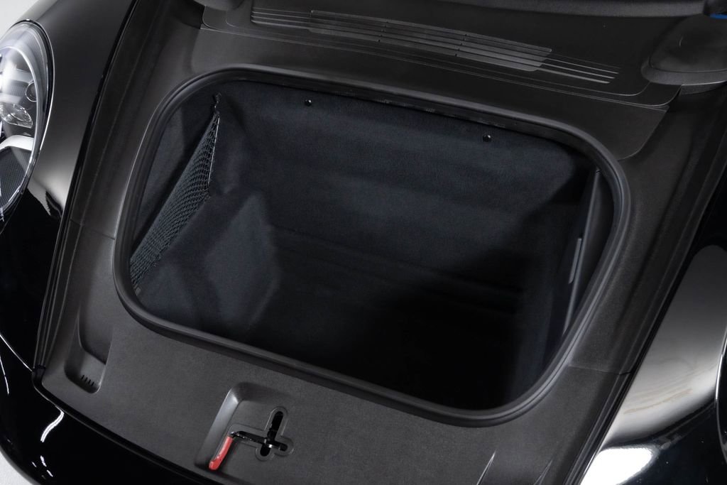 Used 2021 Porsche 911 Turbo image 9