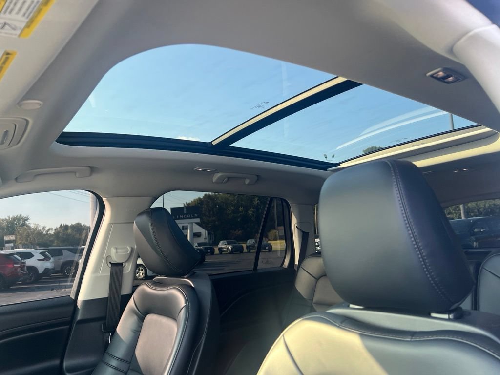 Used 2026 Lincoln Aviator AWD image 10