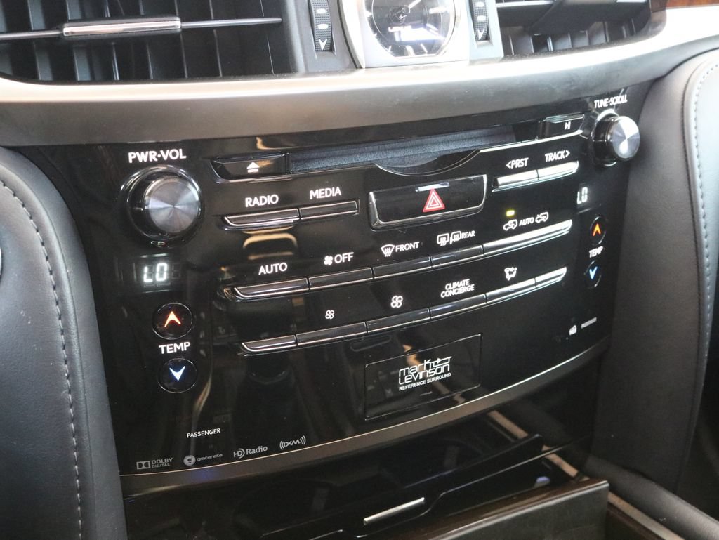 Used 2017 Lexus LX 570 4WD w/ Luxury Package image 17