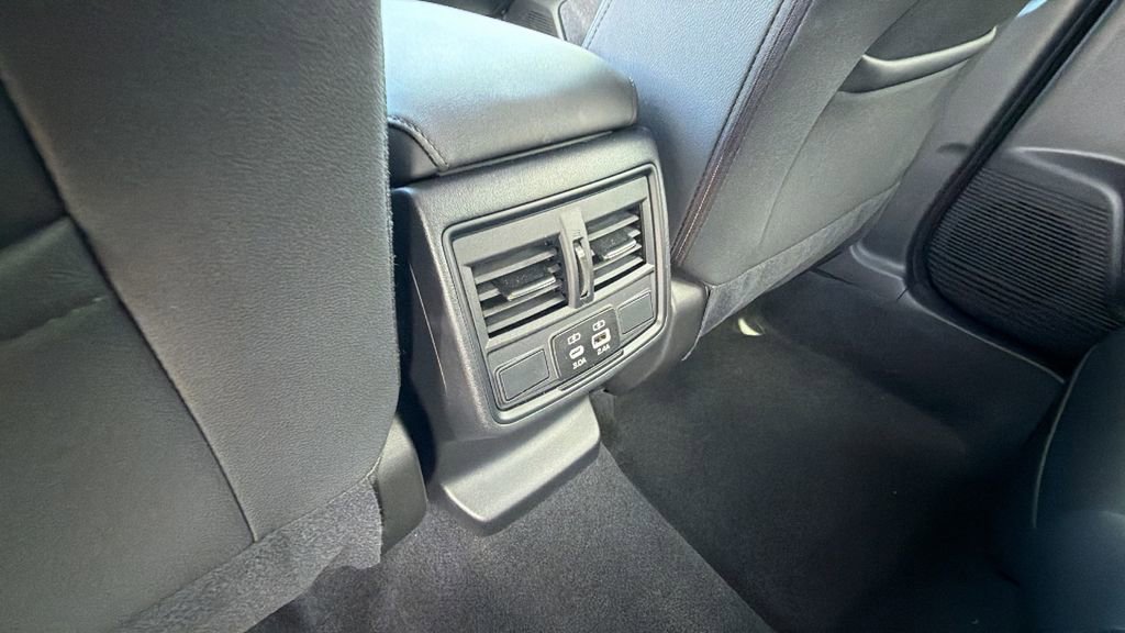 Used 2026 Subaru Outback Premium image 17