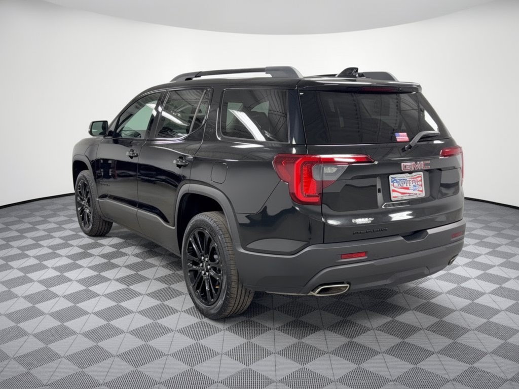 Used 2023 GMC Acadia SLE w/ Driver Convenience Package FWD image 3