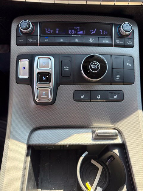 Used 2022 Hyundai Palisade SEL w/ 8P Bench Seat Package FWD image 13