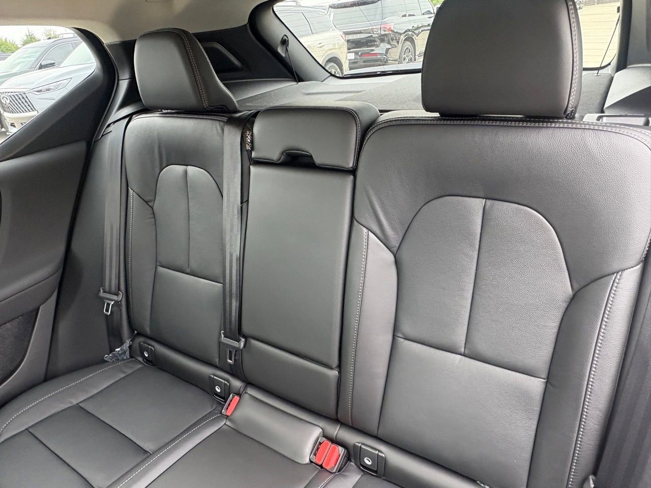 New 2026 Volvo XC40 B5 Plus w/ Protection Package Premier image 22