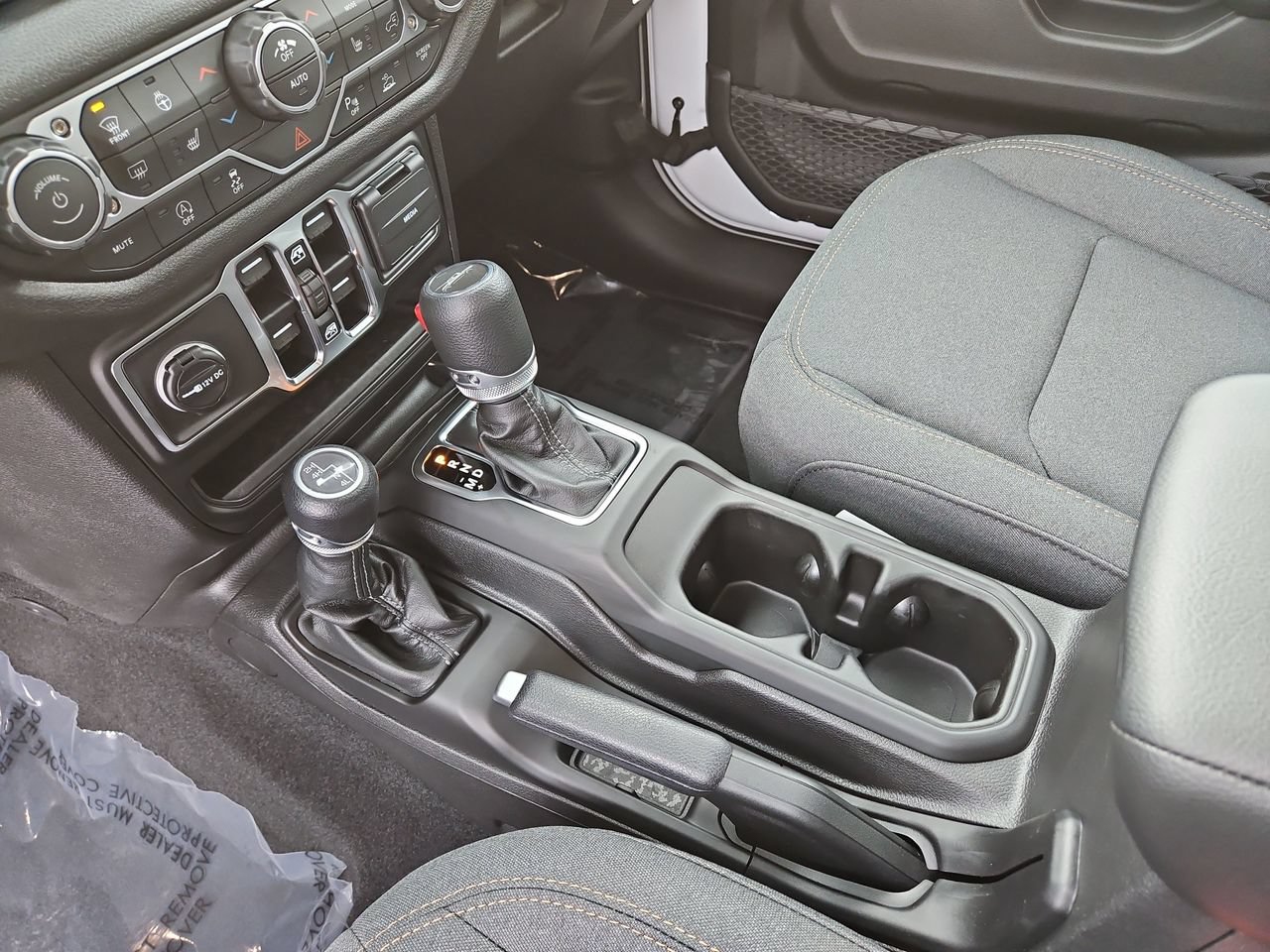 New 2026 Jeep Gladiator Sport AWD/4WD image 30
