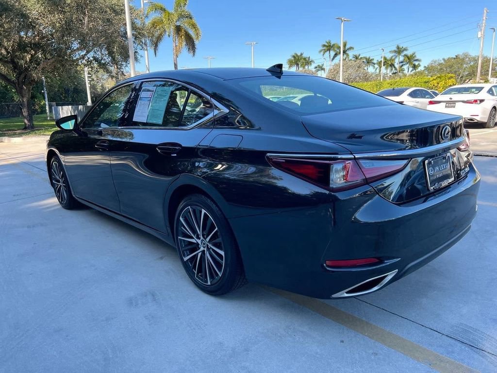 Certified 2024 Lexus ES 350 w/ Premium Package image 5