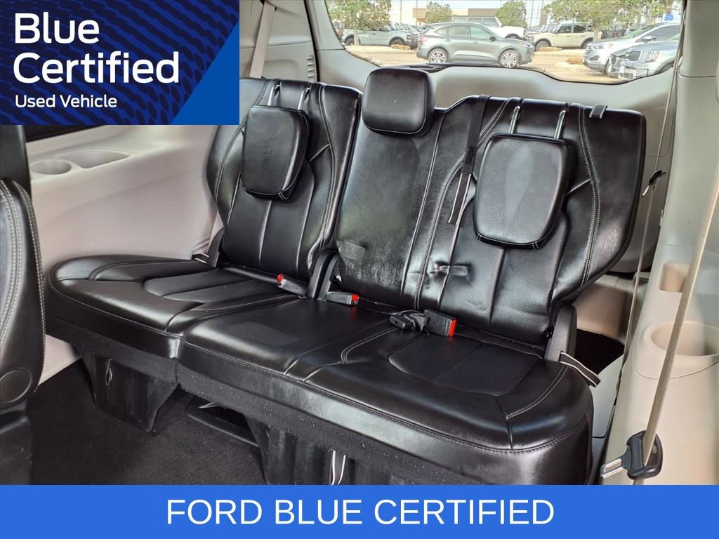 Used 2024 Chrysler Pacifica Touring-L FWD image 28