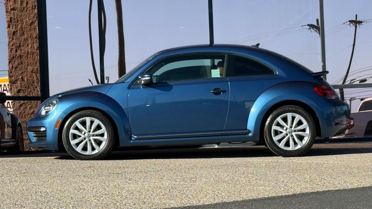 Used 2017 Volkswagen Beetle 1.8T S FWD image 5