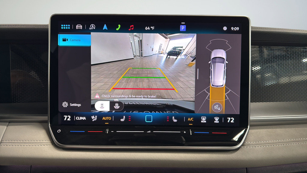 Certified 2025 Volkswagen Tiguan SE AWD/4WD image 24