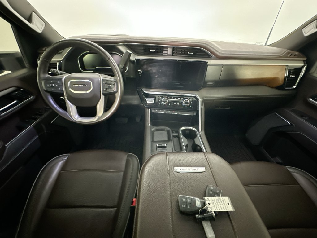 Used 2024 GMC Sierra 3500 Denali AWD/4WD image 10