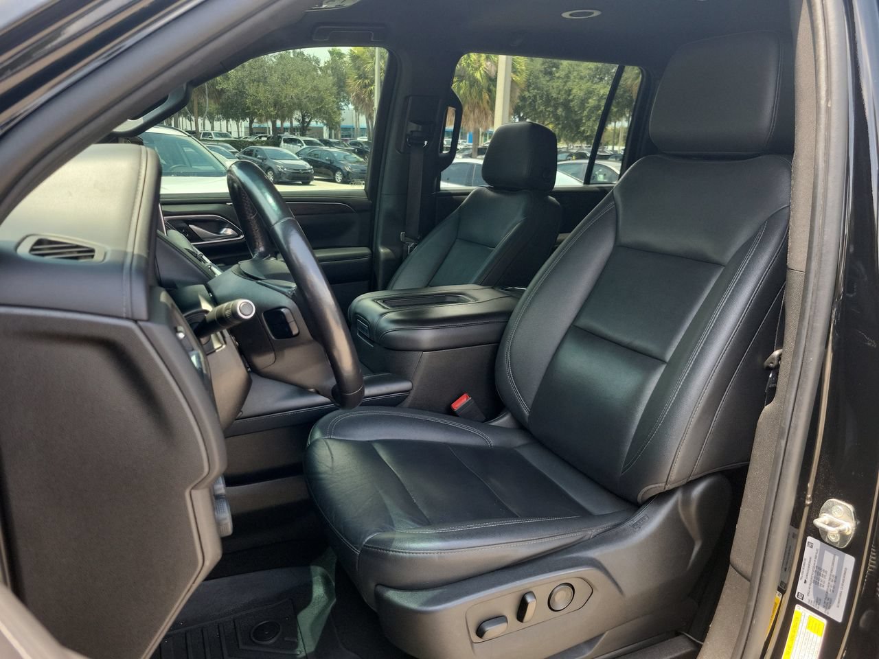 Used 2022 Chevrolet Suburban LT AWD/4WD image 17
