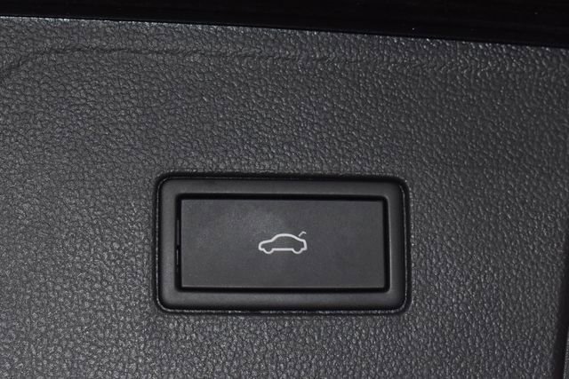 Used 2024 Volkswagen Atlas SEL Premium R-Line image 37