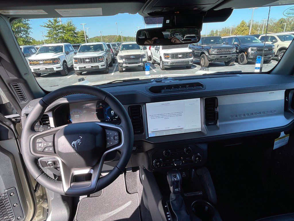 New 2026 Ford Bronco Outer Banks w/ Sasquatch Package AWD/4WD image 14