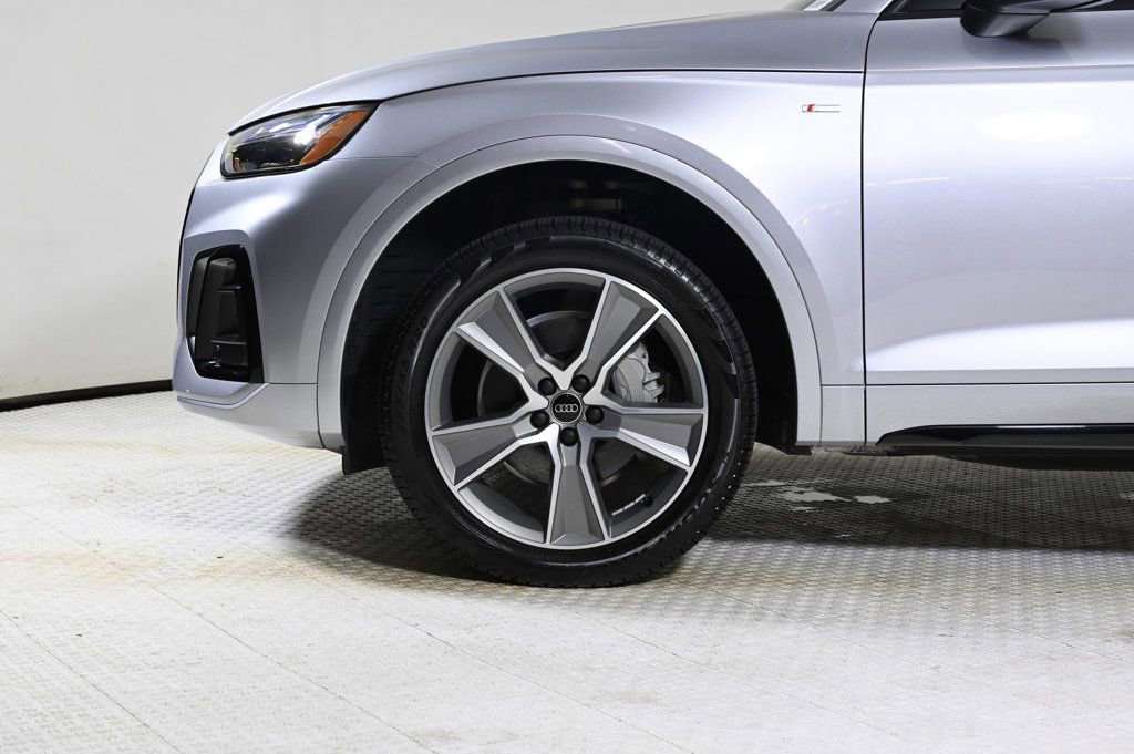 Certified 2025 Audi Q5 2.0T Premium w/ Convenience Plus Package image 23