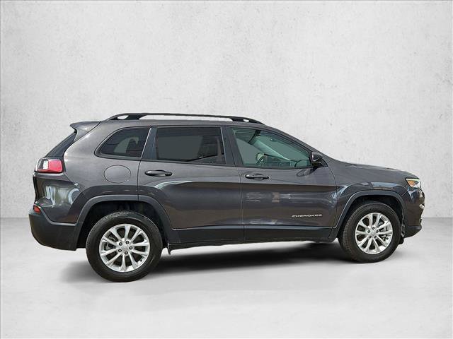 Used 2022 Jeep Cherokee Latitude Lux w/ Mopar Interior Package AWD/4WD image 4