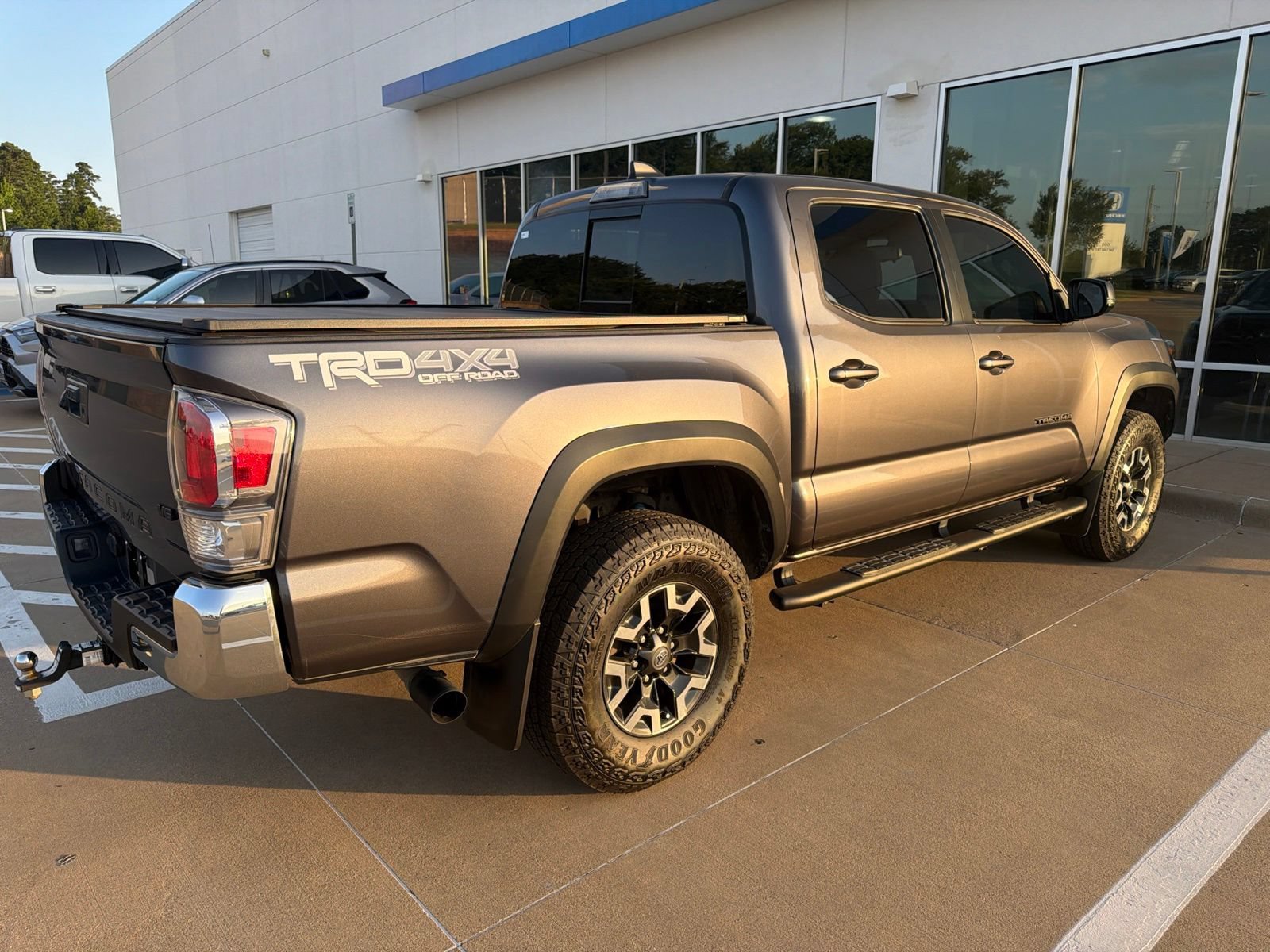 Used 2022 Toyota Tacoma TRD Off-Road AWD/4WD image 2