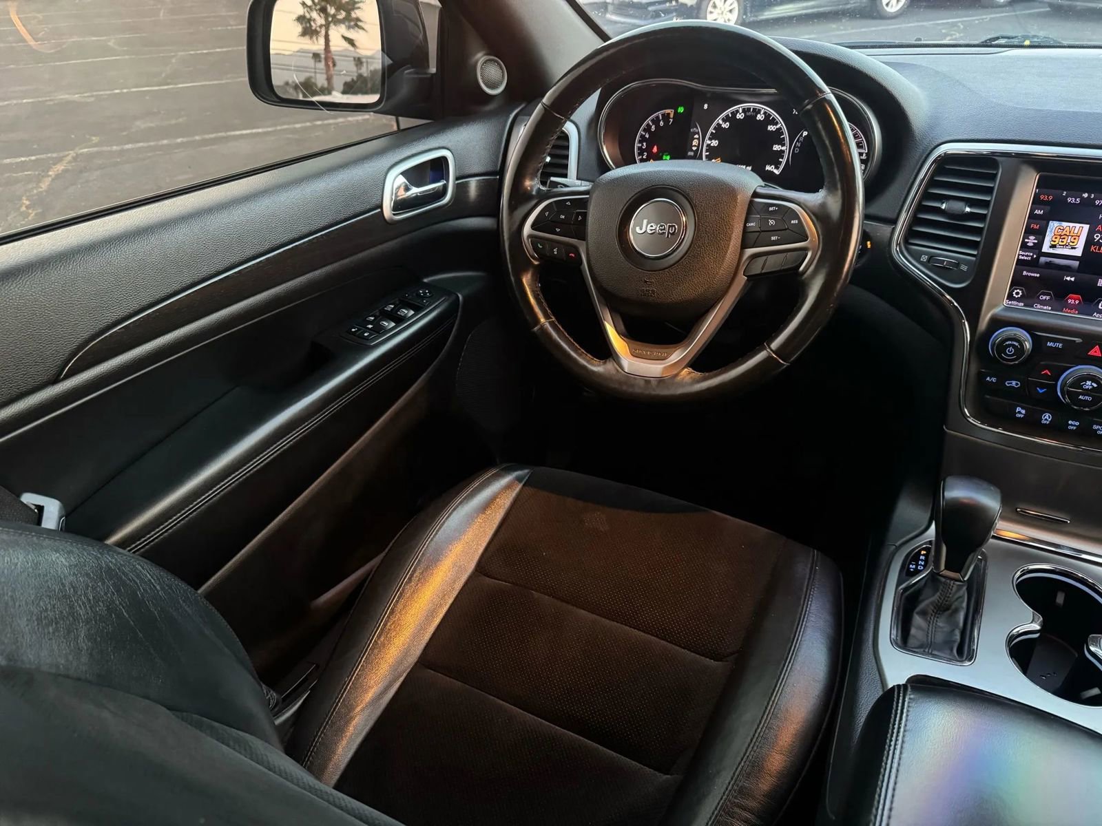 Used 2018 Jeep Grand Cherokee Altitude image 20