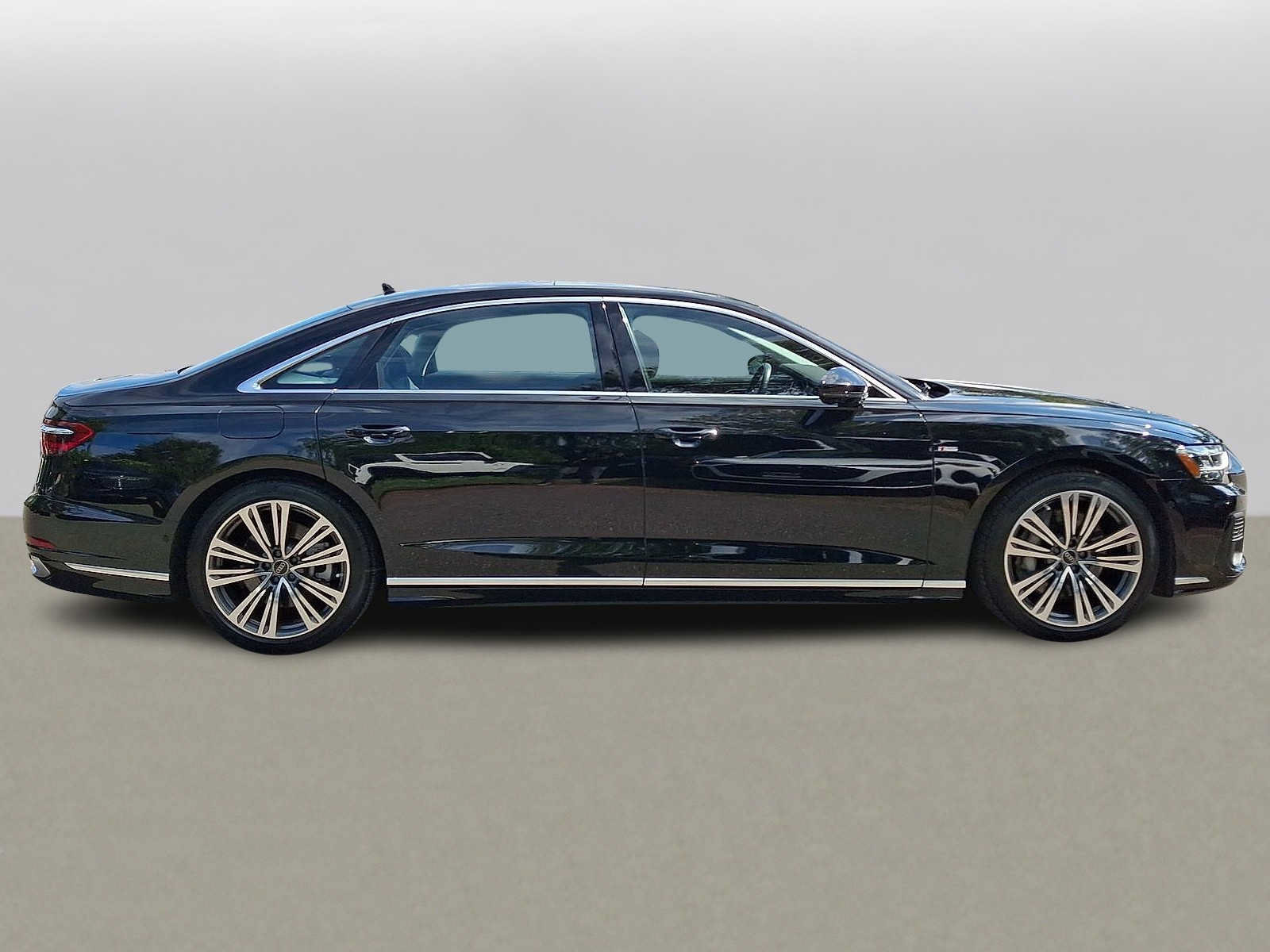 Certified 2023 Audi A8 L 3.0T AWD/4WD image 32