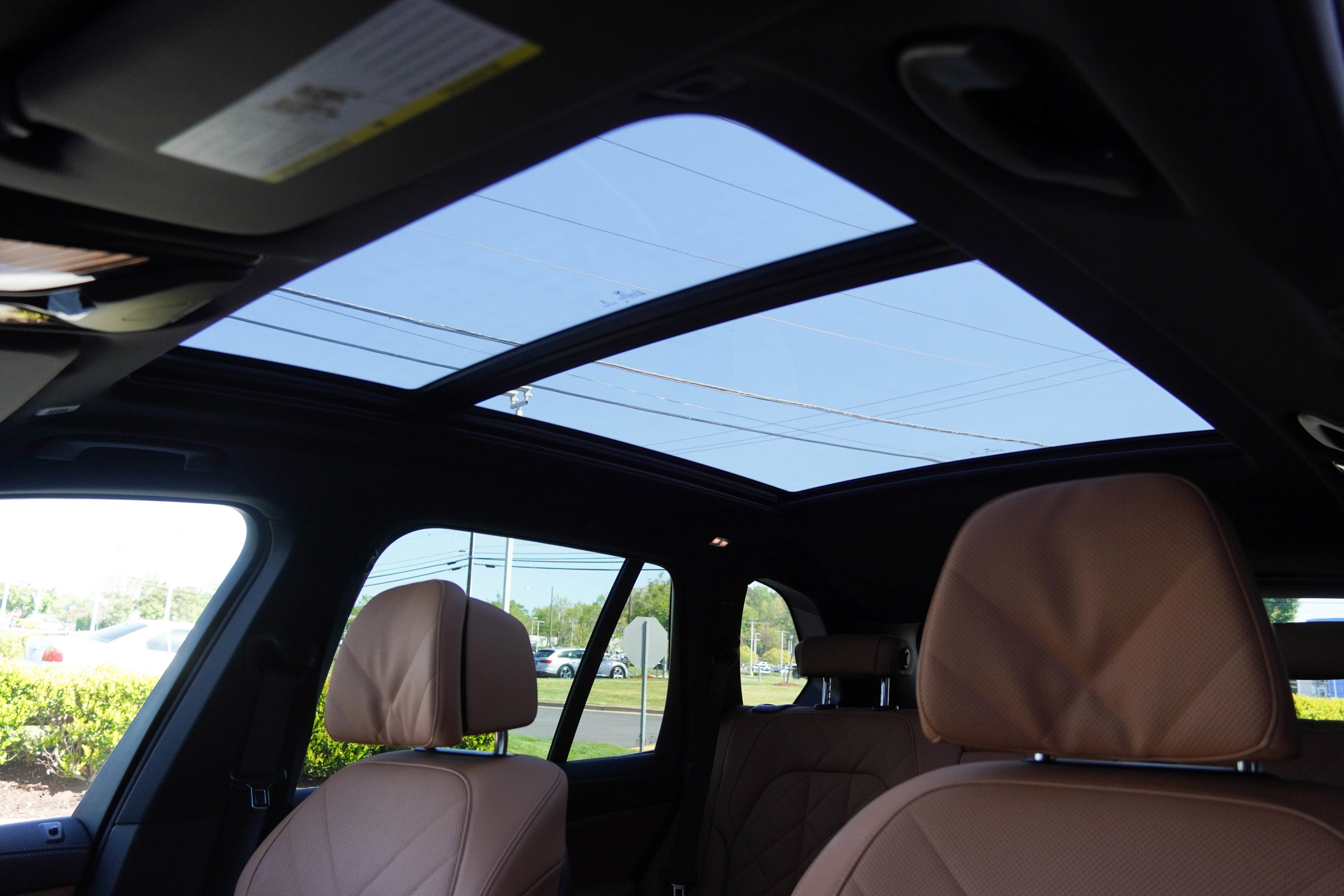 Certified 2025 BMW X5 xDrive40i w/ Climate Comfort Package image 14