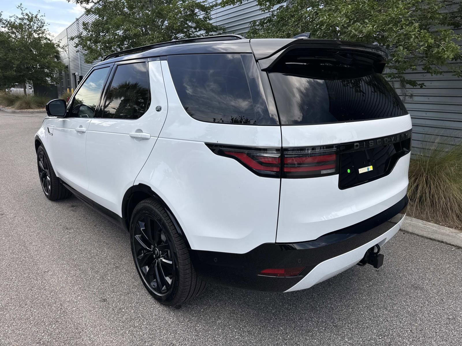 New 2026 Land Rover Discovery Dynamic SE AWD/4WD image 3