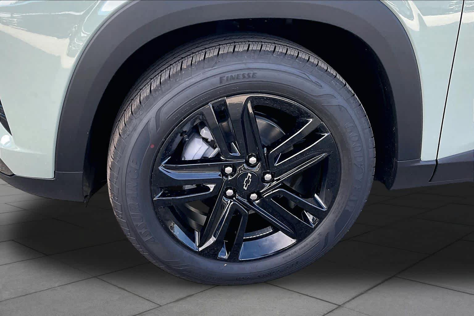 New 2026 Chevrolet Trax ACTIV w/ Driver Confidence Package FWD image 11