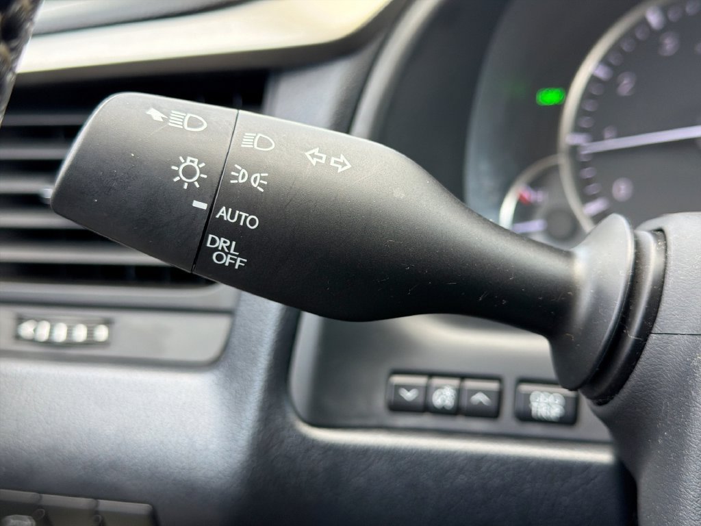 Used 2020 Lexus RX 350L Premium w/ Premium Package AWD/4WD image 28