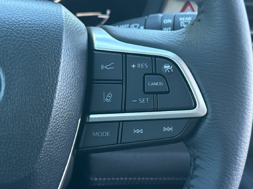 Certified 2026 Toyota Sienna XLE FWD image 26