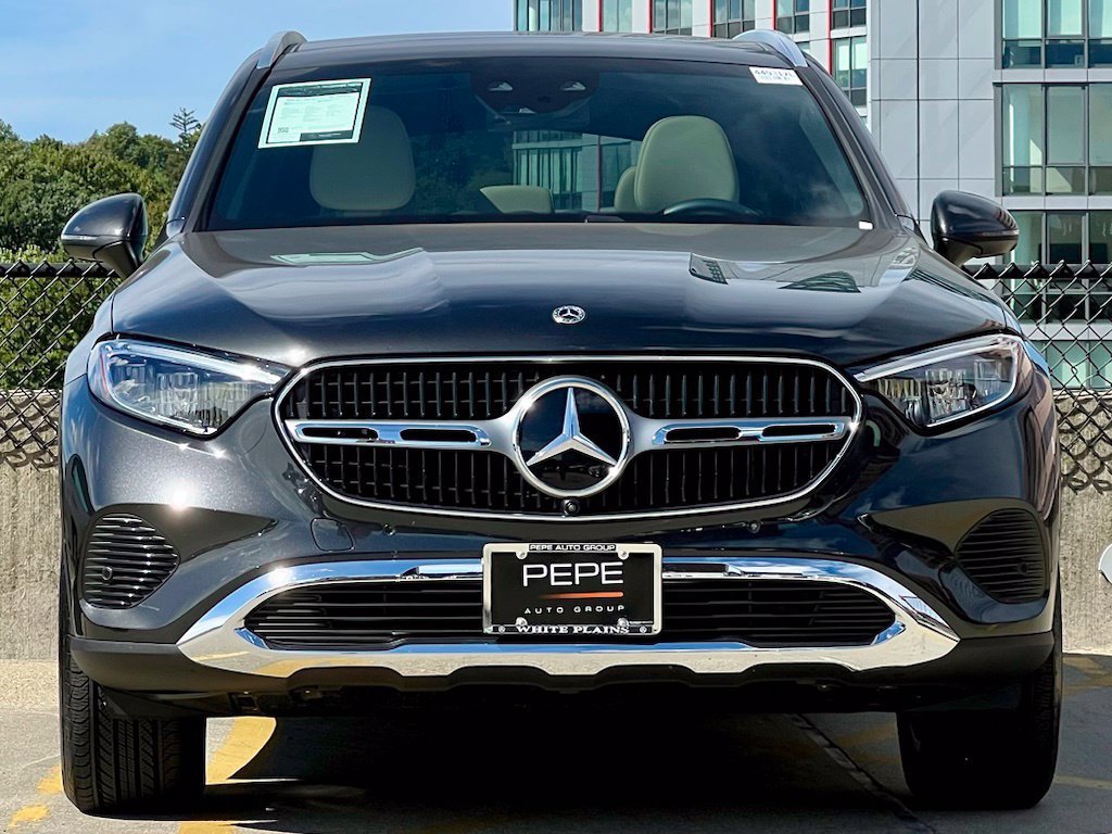 Certified 2026 Mercedes-Benz GLC 300 4MATIC image 2