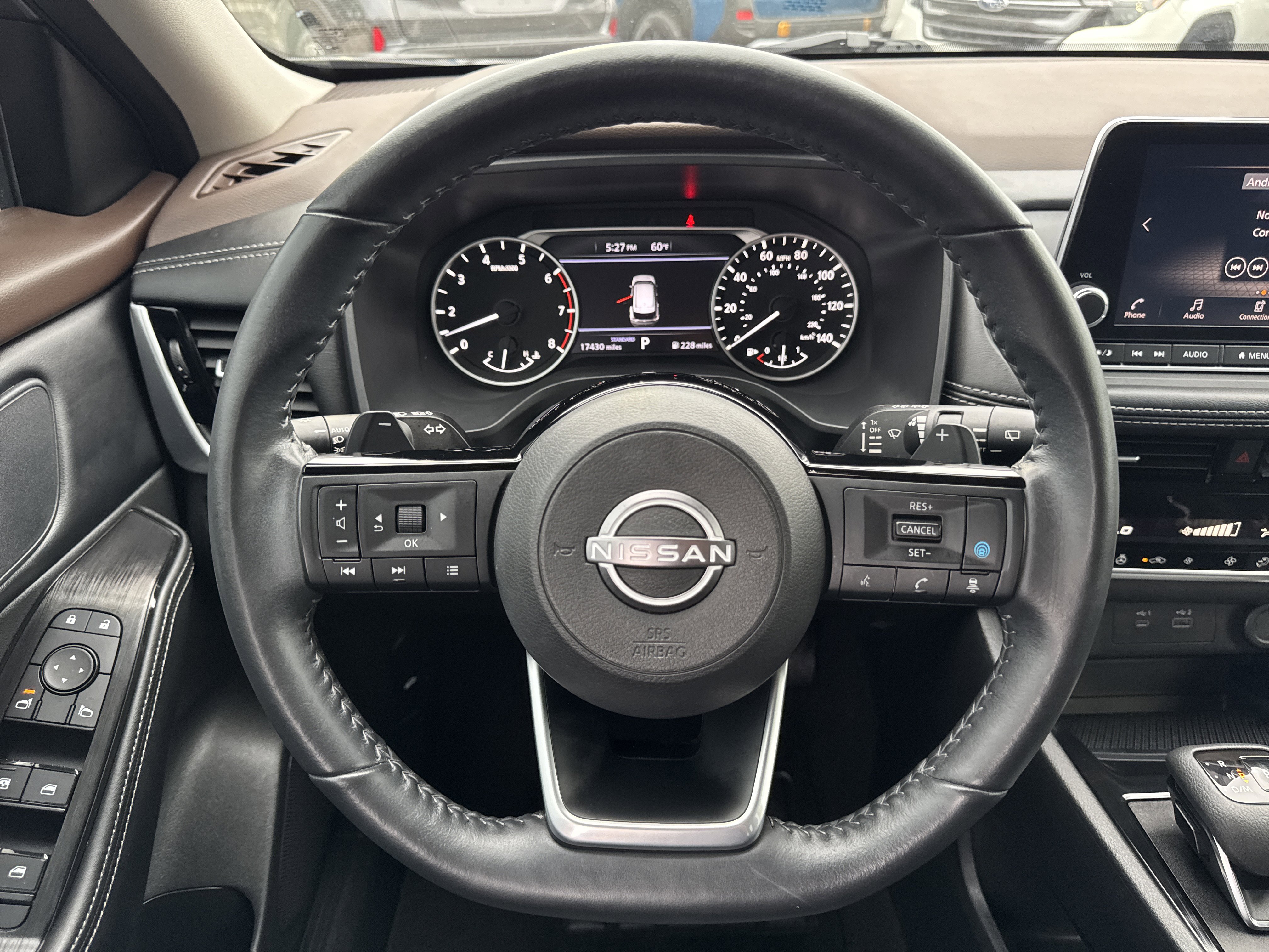 Used 2023 Nissan Rogue SV w/ SV Premium Package image 12