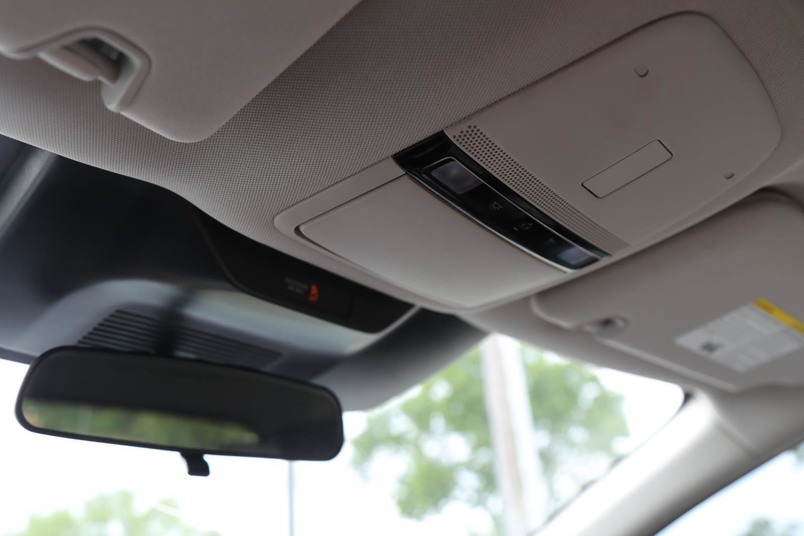 Used 2025 Nissan Murano SV FWD image 16