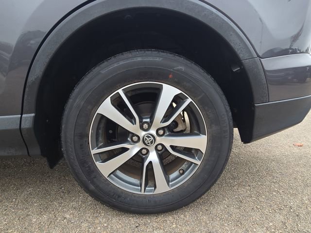 Used 2017 Toyota RAV4 XLE image 34