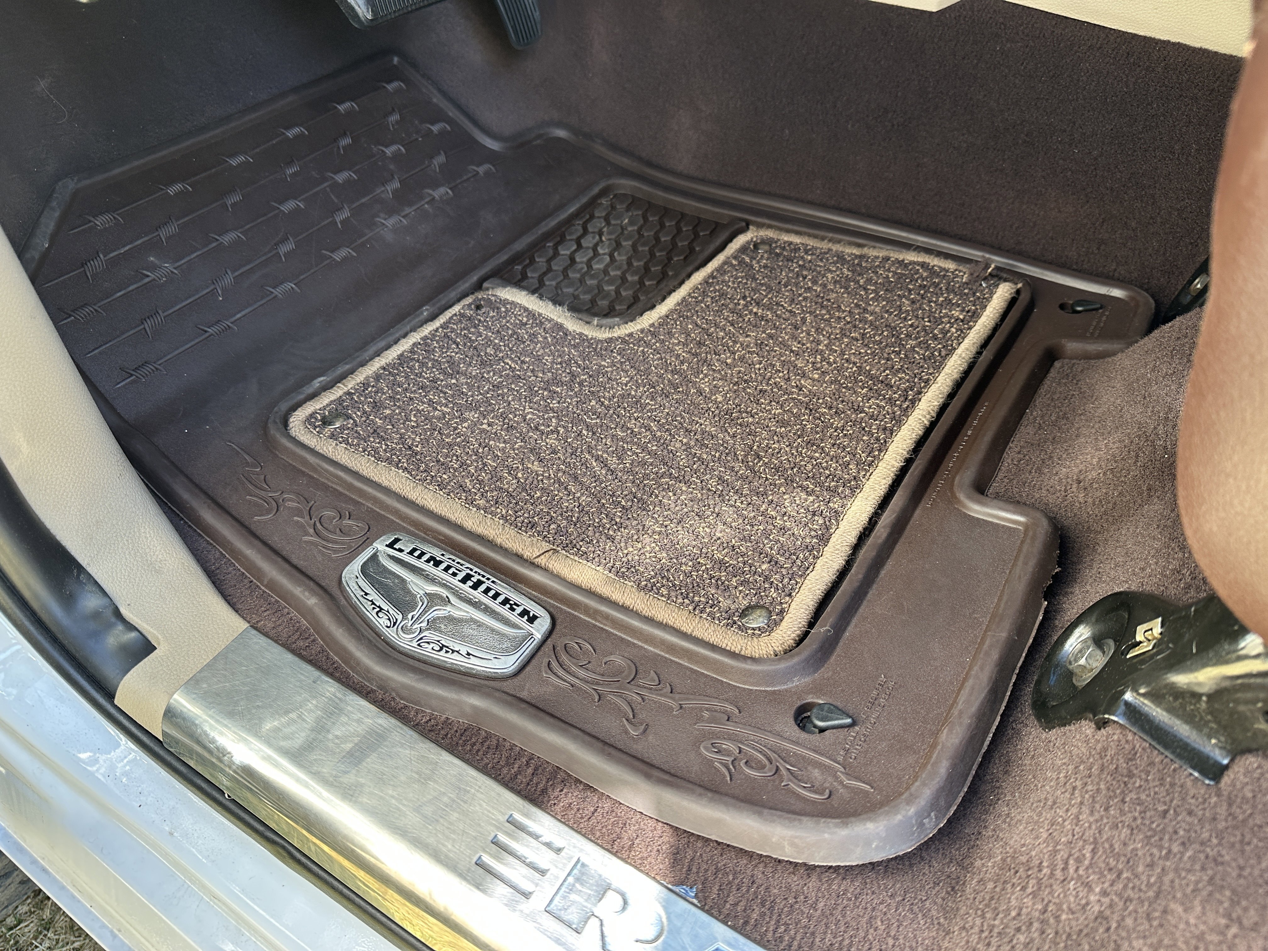 Used 2017 RAM 3500 Laramie Longhorn w/ Convenience Group image 27