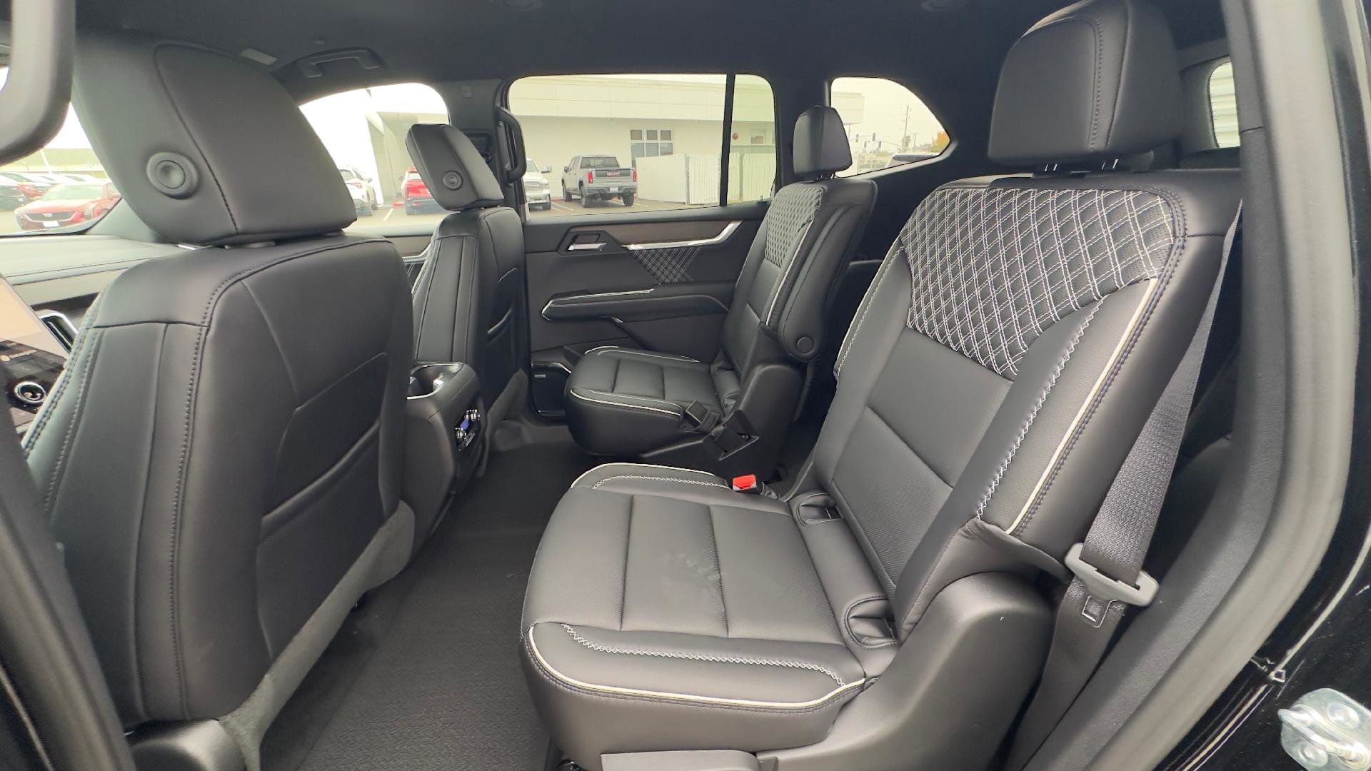 New 2026 GMC Acadia Denali w/ Super Cruise Package image 8