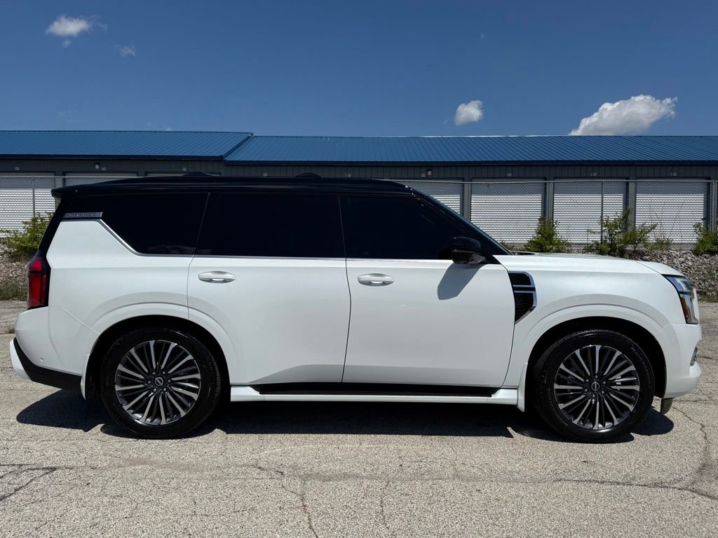 Used 2025 Nissan Armada Platinum Reserve AWD/4WD image 5