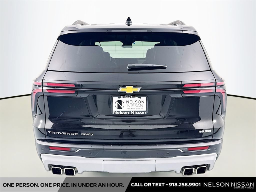 Used 2026 Chevrolet Traverse LT AWD/4WD image 6