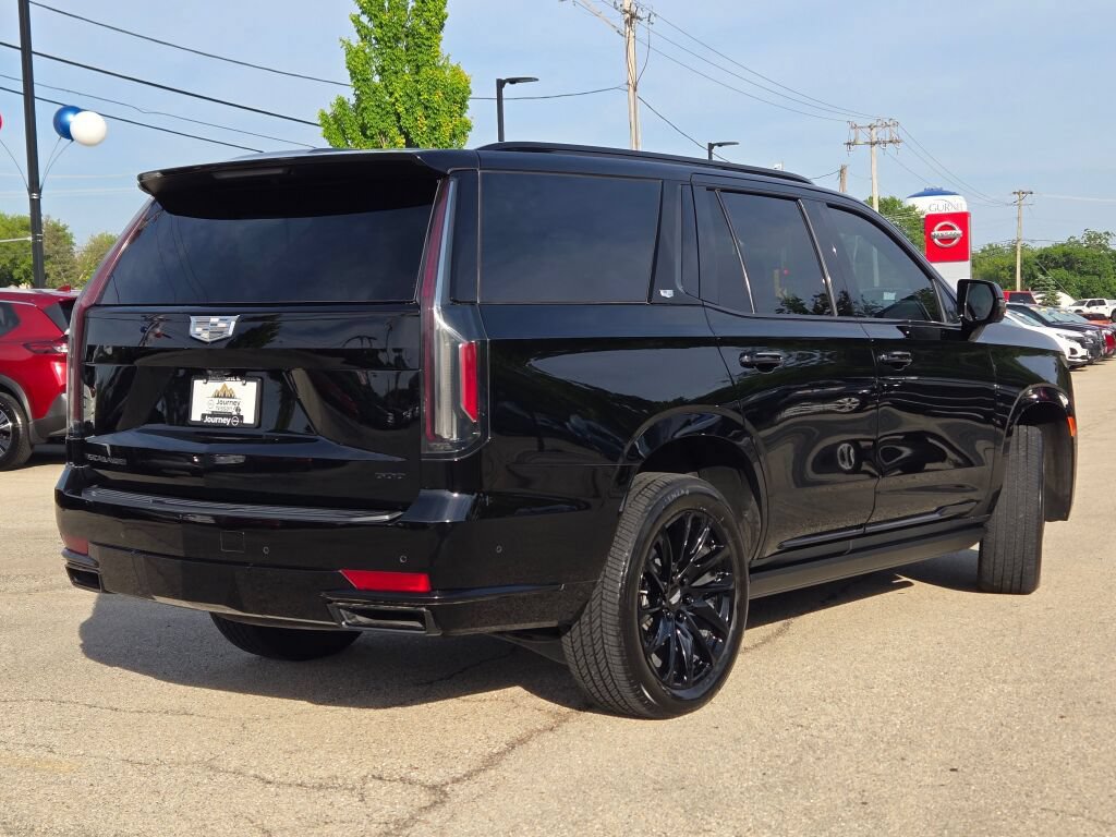 Used 2024 Cadillac Escalade Sport Platinum w/ LPO, ONYX Package AWD/4WD image 13