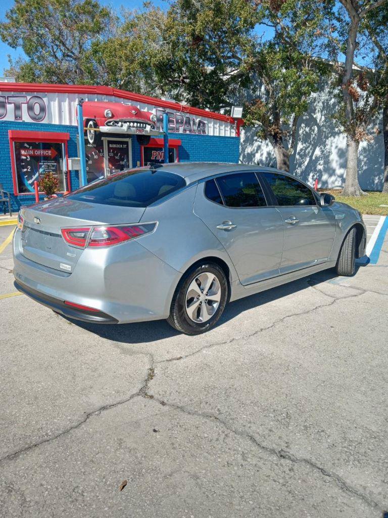 Used 2015 Kia Optima LX FWD image 3