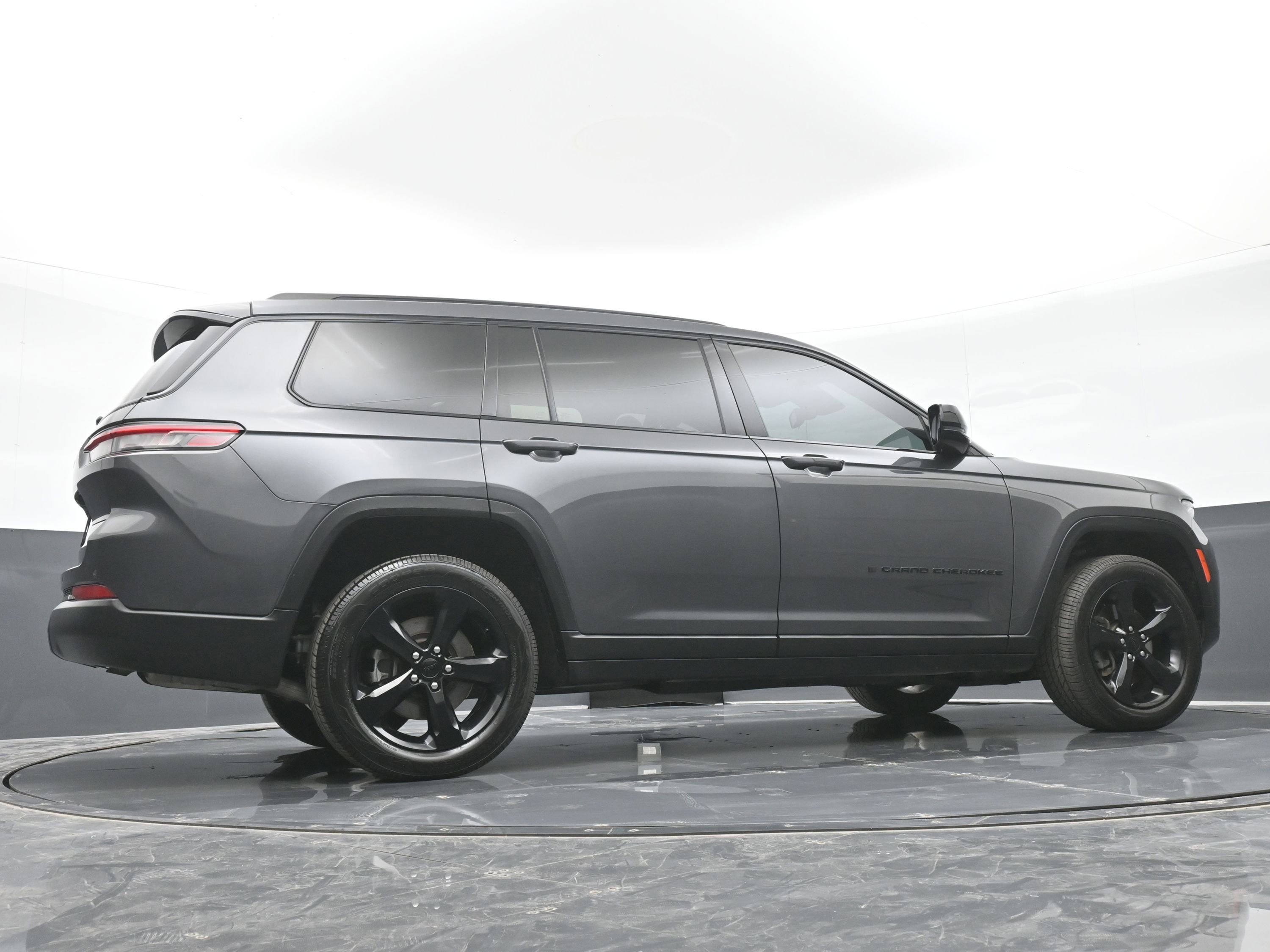 Used 2021 Jeep Grand Cherokee L Laredo AWD/4WD image 40