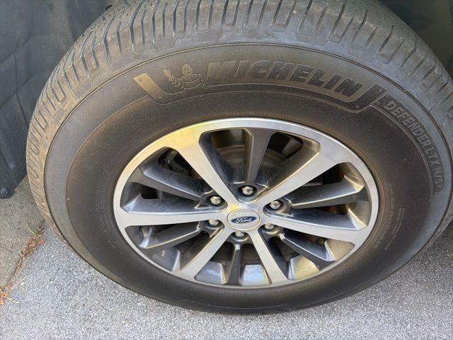 Used 2020 Ford Expedition Max XLT w/ Equipment Group 202A RWD image 12