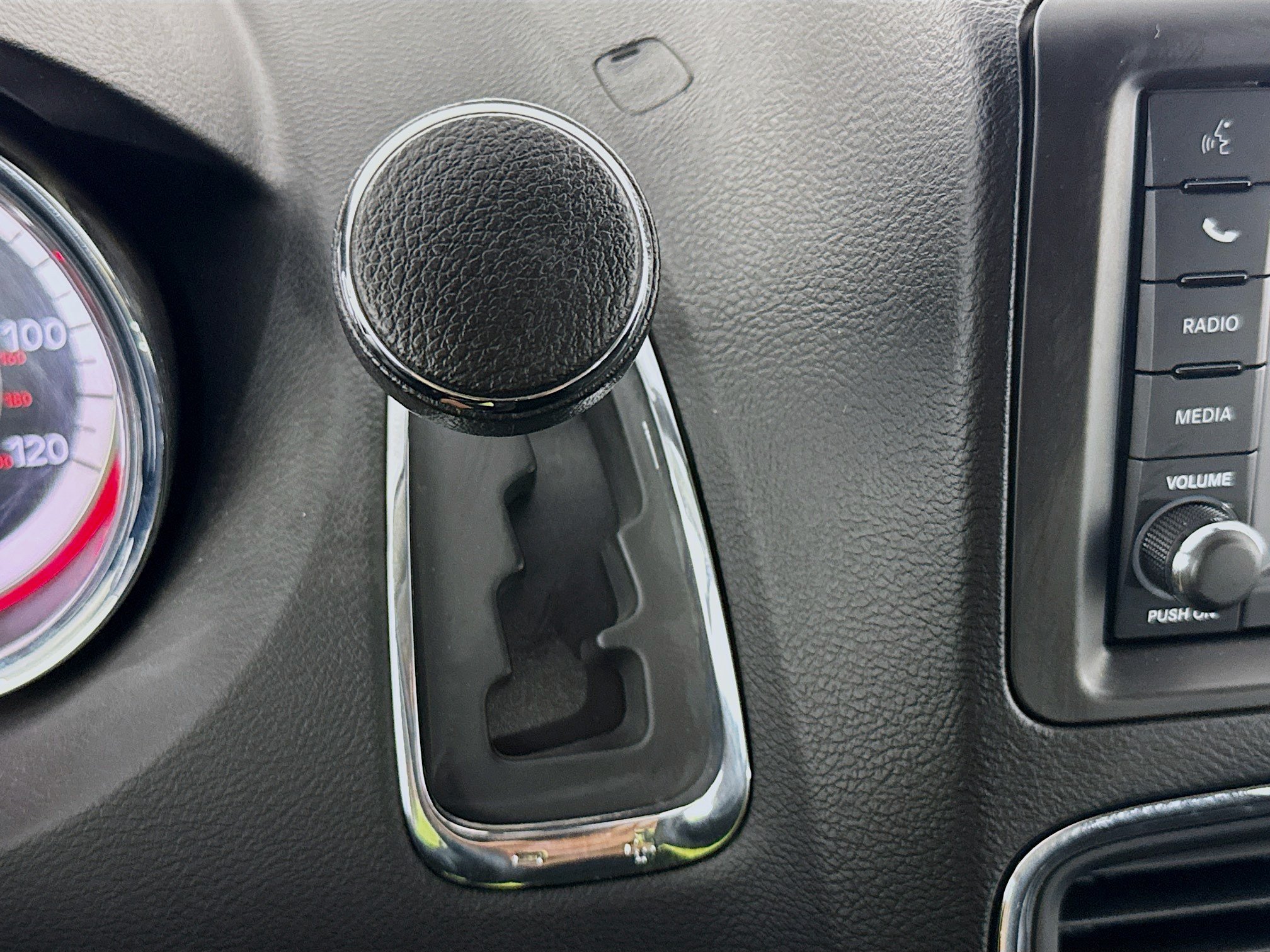 Used 2018 Dodge Grand Caravan SE w/ UConnect Hands-Free Group FWD image 70