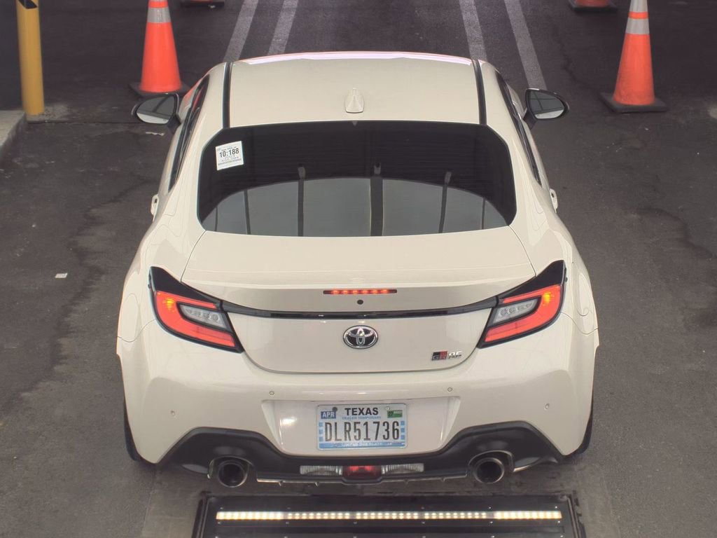 Used 2024 Toyota GR86 image 5