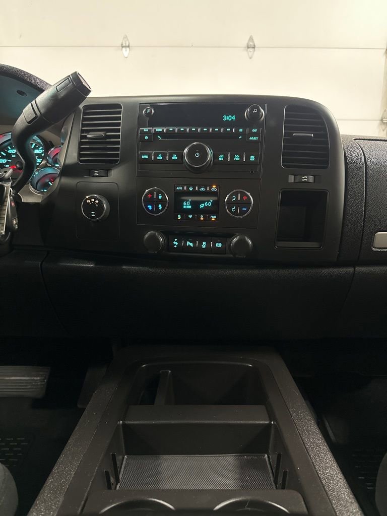 Used 2014 Chevrolet Silverado 2500 LT AWD/4WD image 24