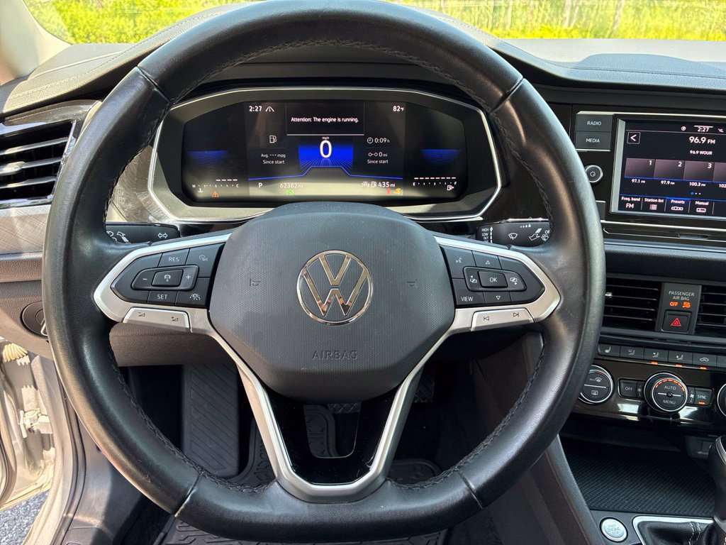 Used 2024 Volkswagen Jetta SE FWD image 23