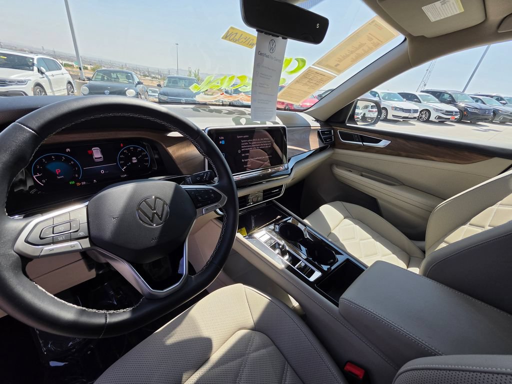 Certified 2025 Volkswagen Atlas SE FWD image 20